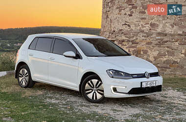 Хэтчбек Volkswagen e-Golf 2016 в Теребовле
