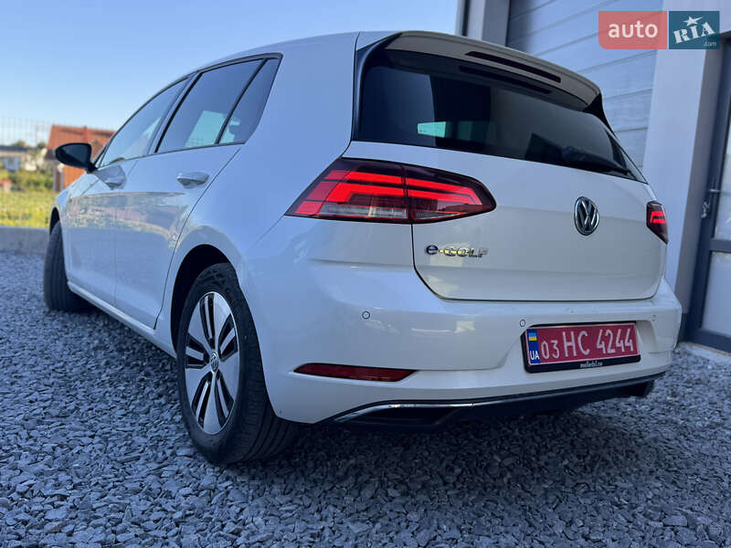 Хетчбек Volkswagen e-Golf 2017 в Рівному