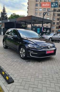 Хэтчбек Volkswagen e-Golf 2018 в Запорожье