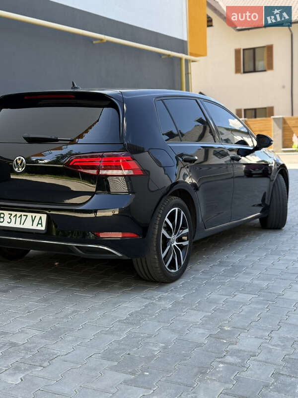 Хэтчбек Volkswagen e-Golf 2020 в Виннице