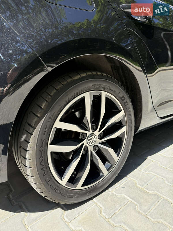 Хэтчбек Volkswagen e-Golf 2020 в Виннице