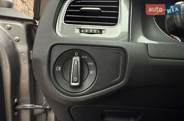 Хетчбек Volkswagen e-Golf 2016 в 