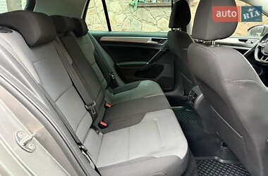 Хетчбек Volkswagen e-Golf 2016 в 
