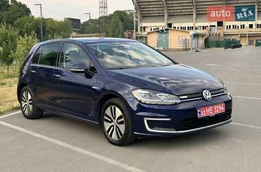 Хэтчбек Volkswagen e-Golf 2018 в Ивано-Франковске