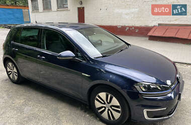 Хетчбек Volkswagen e-Golf 2015 в Хмельницькому