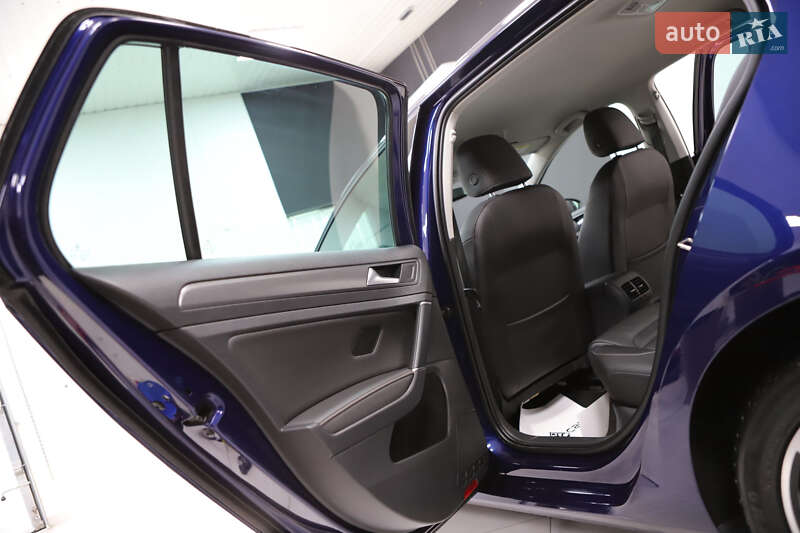 Хетчбек Volkswagen e-Golf 2021 в Дрогобичі