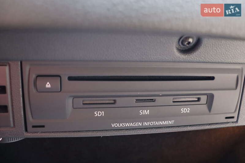Хэтчбек Volkswagen e-Golf 2016 в Львове