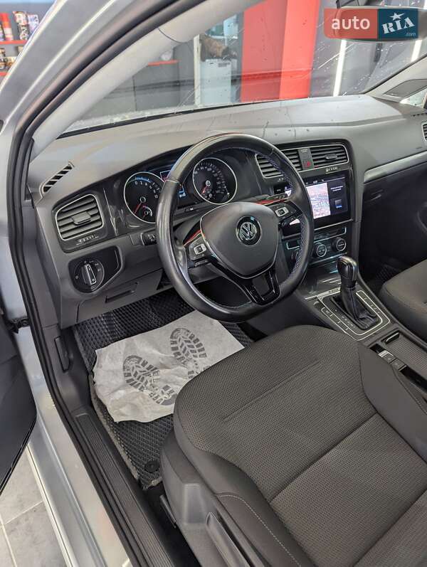 Хетчбек Volkswagen e-Golf 2020 в Вінниці