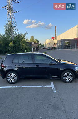 Хетчбек Volkswagen e-Golf 2017 в 