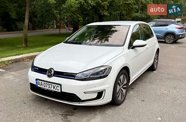 Хетчбек Volkswagen e-Golf 2018 в Києві