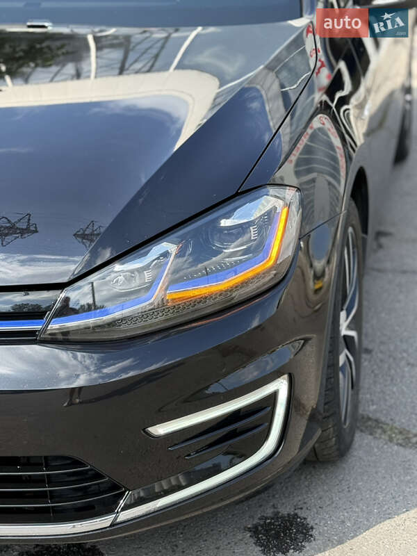 Хетчбек Volkswagen e-Golf 2019 в Дніпрі