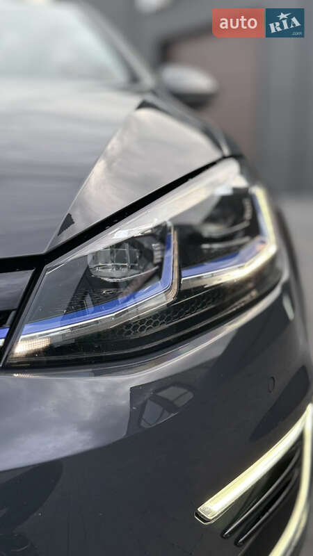 Хэтчбек Volkswagen e-Golf 2020 в Глыбокой