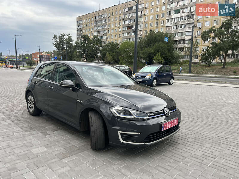 Хэтчбек Volkswagen e-Golf 2020 в Днепре