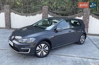 Хэтчбек Volkswagen e-Golf 2019 в 