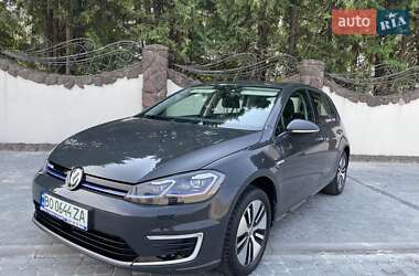 Хэтчбек Volkswagen e-Golf 2019 в 