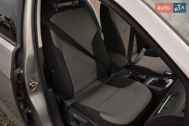 Хэтчбек Volkswagen e-Golf 2016 в Луцке