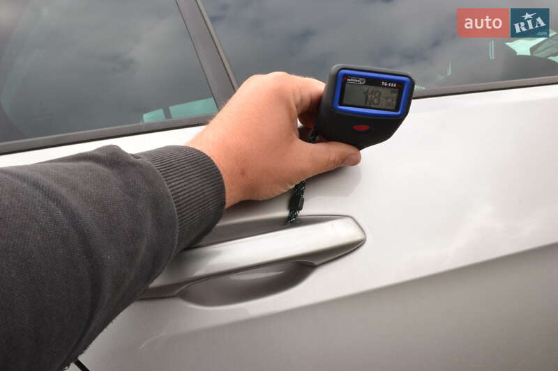 Хэтчбек Volkswagen e-Golf 2016 в Луцке