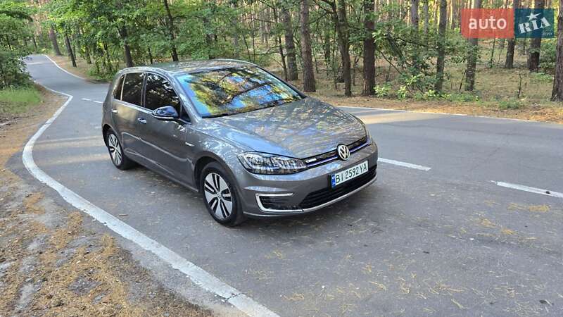 Хэтчбек Volkswagen e-Golf 2017 в Полтаве