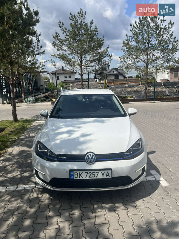 Хэтчбек Volkswagen e-Golf 2014 в Ровно