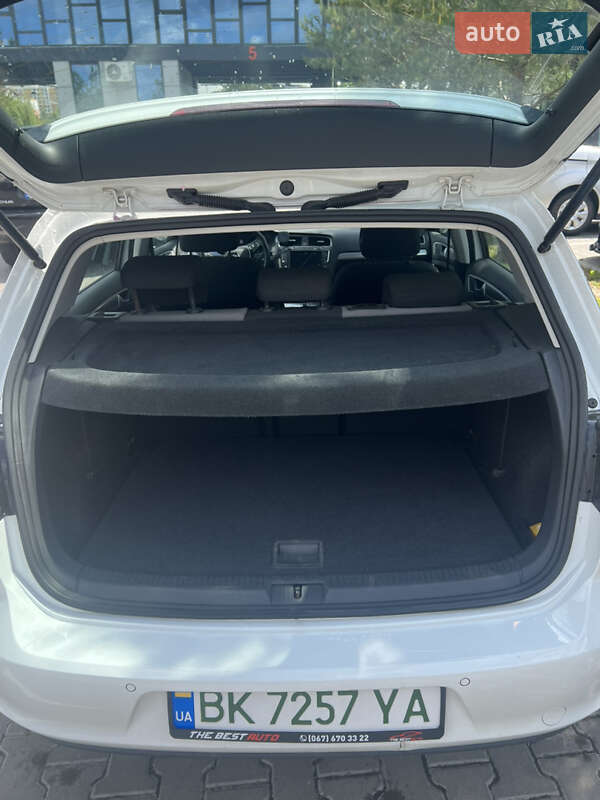 Хэтчбек Volkswagen e-Golf 2014 в Ровно