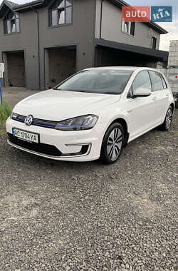 Хэтчбек Volkswagen e-Golf 2016 в Камне-Каширском