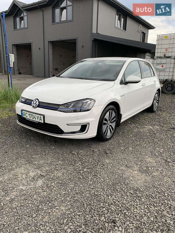Volkswagen e-Golf 2016