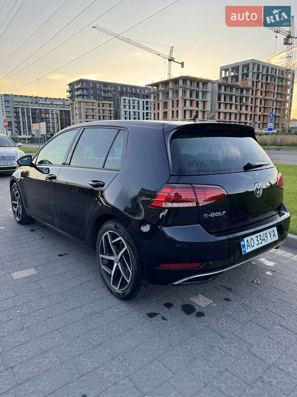 Хетчбек Volkswagen e-Golf 2018 в Ужгороді