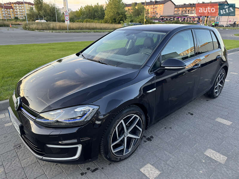 Хетчбек Volkswagen e-Golf 2018 в Ужгороді