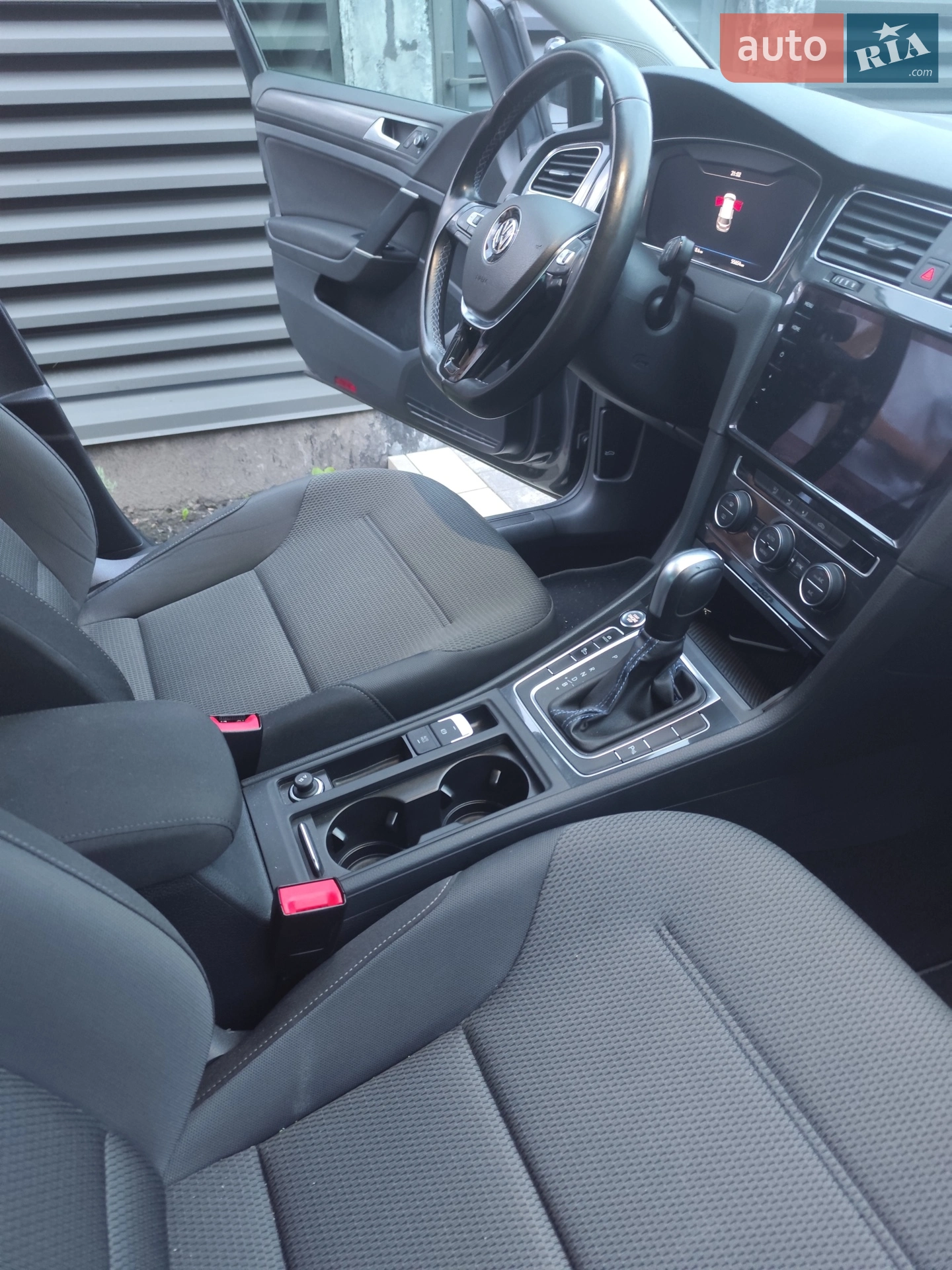 2020 Volkswagen Golf - мініатюра 9