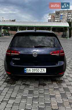 Хетчбек Volkswagen e-Golf 2015 в Кропивницькому