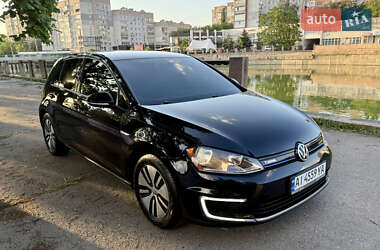 Хэтчбек Volkswagen e-Golf 2015 в 