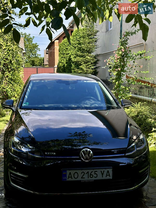 Хэтчбек Volkswagen e-Golf 2020 в Мукачево