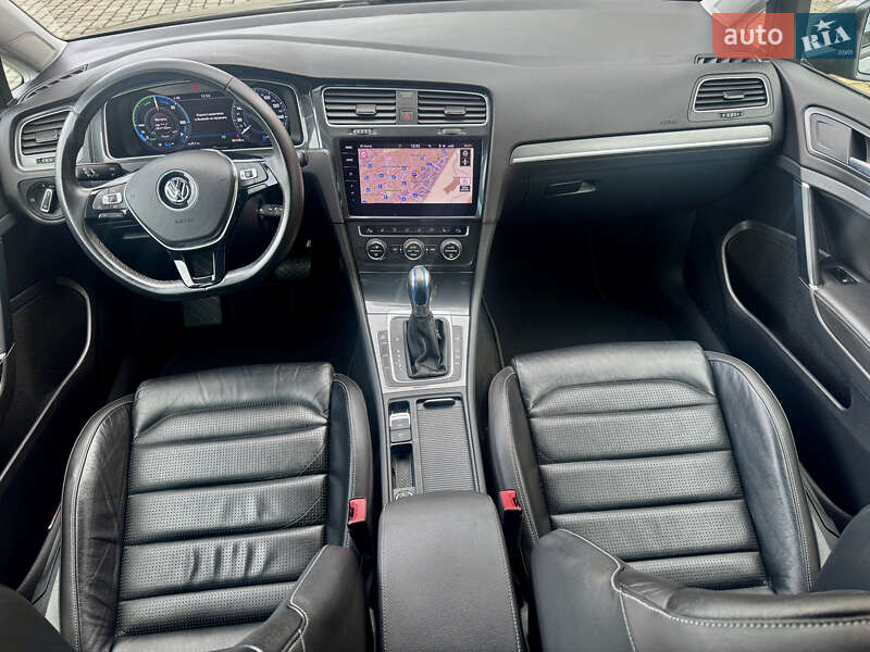 Хэтчбек Volkswagen e-Golf 2019 в Самборе