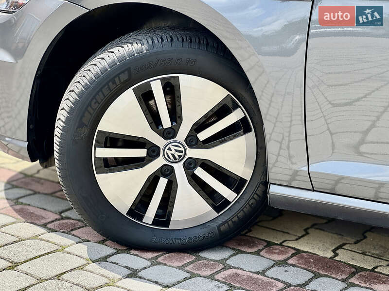 Хэтчбек Volkswagen e-Golf 2019 в Самборе