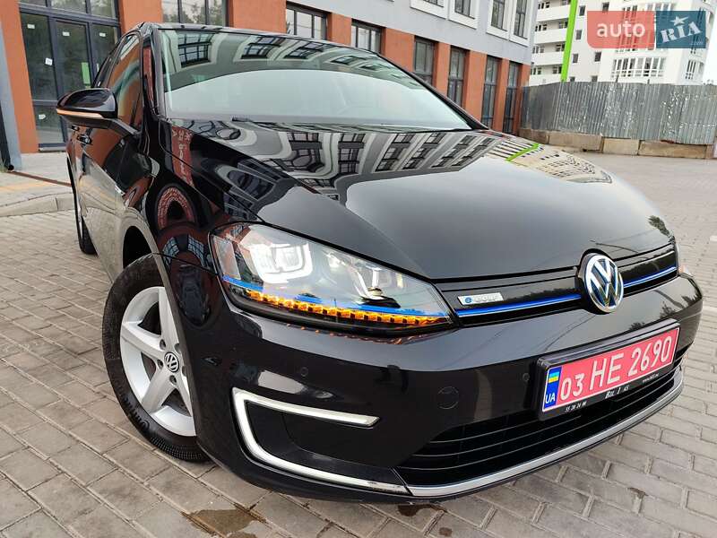 Volkswagen e-Golf 2015