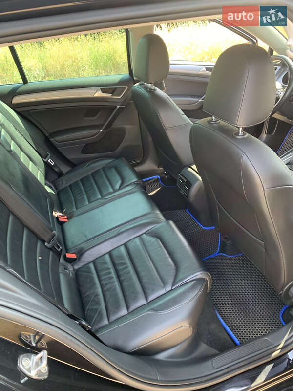 Хэтчбек Volkswagen e-Golf 2016 в Каменском