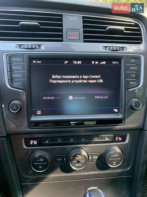 Хэтчбек Volkswagen e-Golf 2016 в Каменском