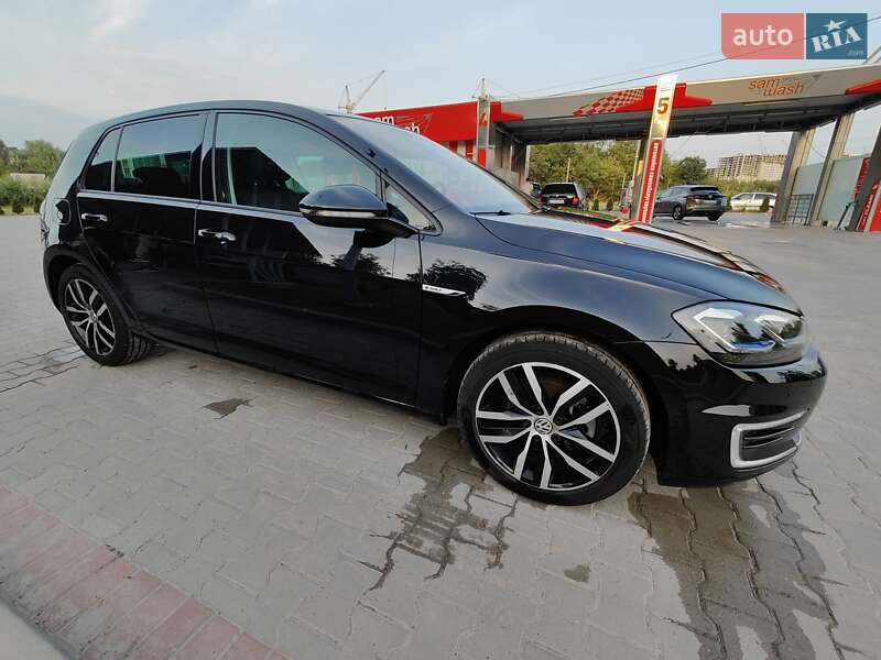 Хэтчбек Volkswagen e-Golf 2019 в Тернополе фото 2 Хэтчбек Volkswagen e-Golf 2019 в Тернополе