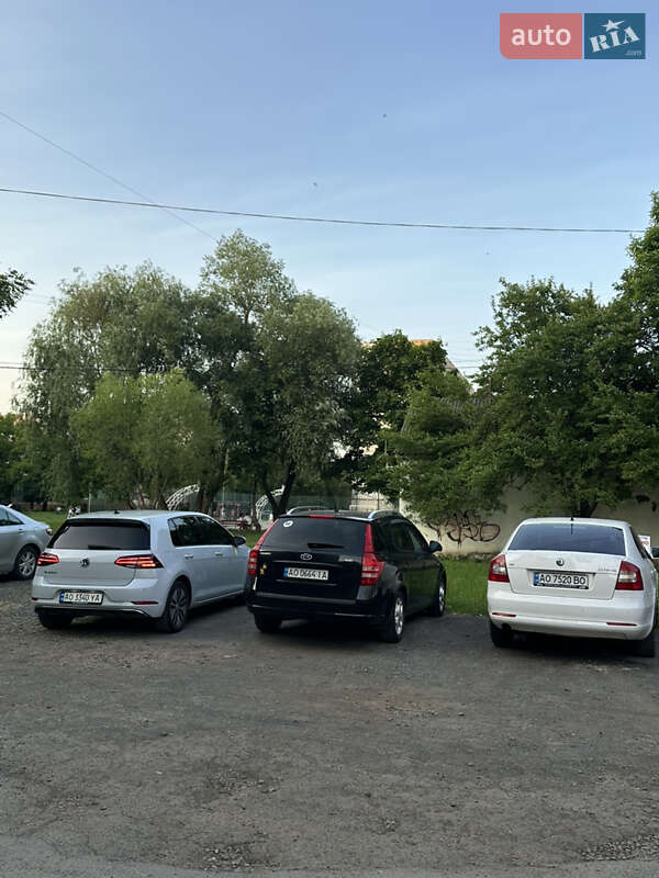 Хетчбек Volkswagen e-Golf 2018 в Мукачевому