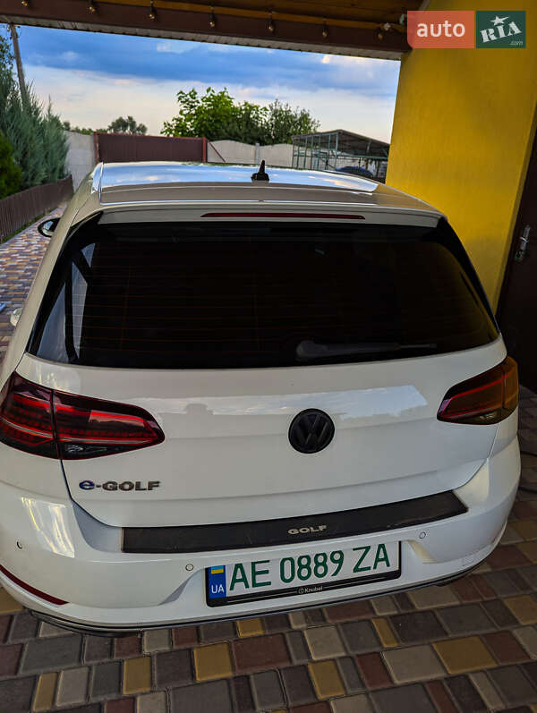 Хетчбек Volkswagen e-Golf 2020 в Дніпрі