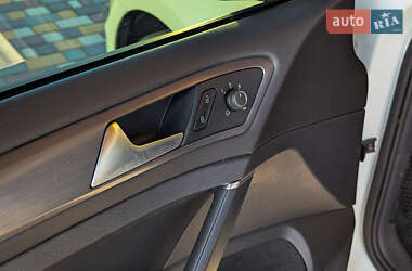 Хэтчбек Volkswagen e-Golf 2020 в Днепре