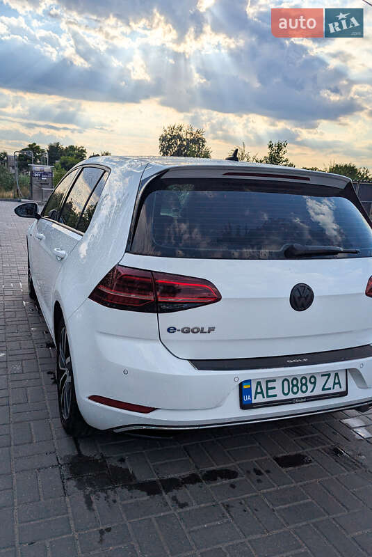 Хетчбек Volkswagen e-Golf 2020 в Дніпрі