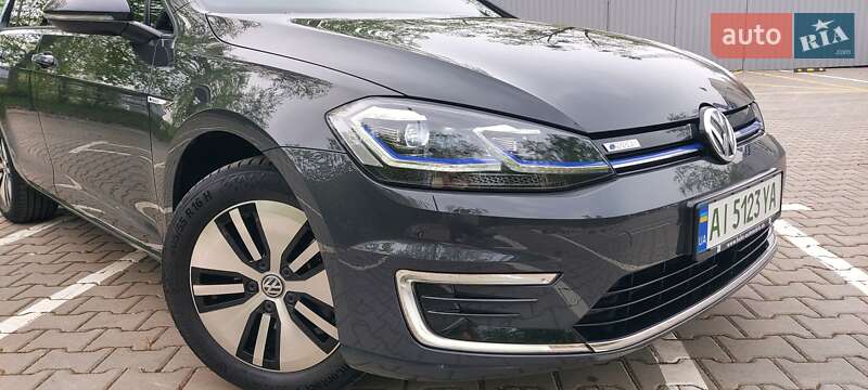 Хэтчбек Volkswagen e-Golf 2020 в Киеве