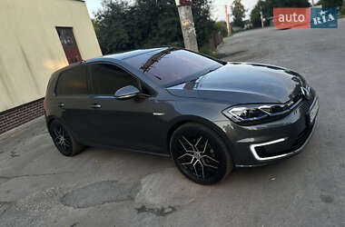 Хетчбек Volkswagen e-Golf 2018 в Сумах