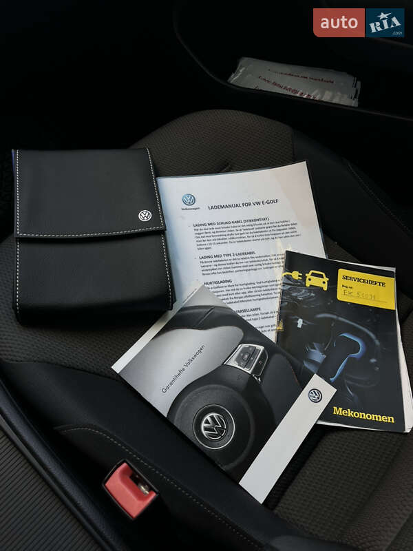 Хэтчбек Volkswagen e-Golf 2017 в Львове