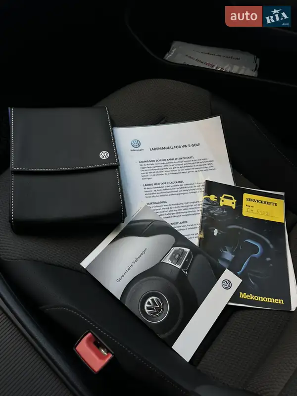 Хэтчбек Volkswagen e-Golf 2017 в Львове документ