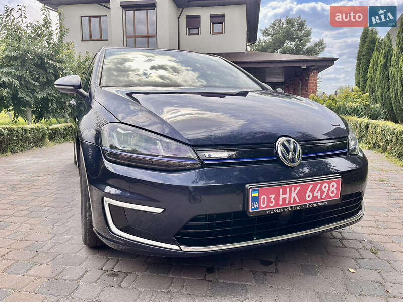 Volkswagen e-Golf 2015