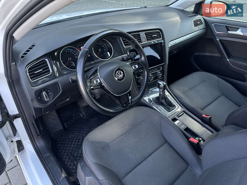 Хетчбек Volkswagen e-Golf 2018 в Тернополі