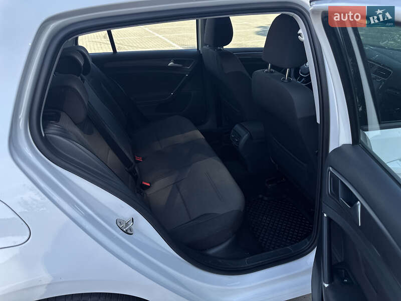 Хетчбек Volkswagen e-Golf 2018 в Тернополі