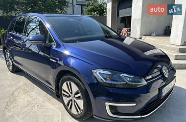 Хэтчбек Volkswagen e-Golf 2017 в Киеве
